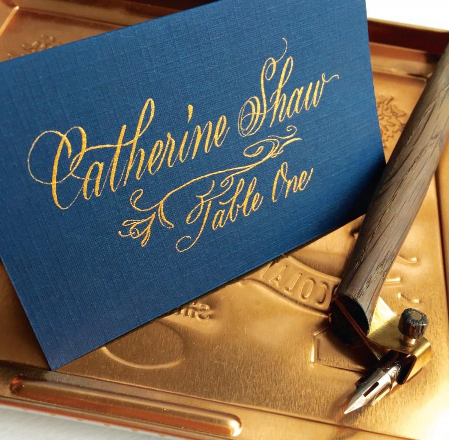 زفاف - THE Astor Font • Place Card Calligraphy with Optional Hand-Painted Flourishes • Perfect for Weddings, Parties, Showers & Special Occasions