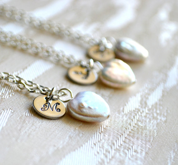 Wedding - Set of 4 Personalized Bridesmaids Gifts Necklaces set of four jewelry gift Heart Freshwater pearl Bridesmaids necklace