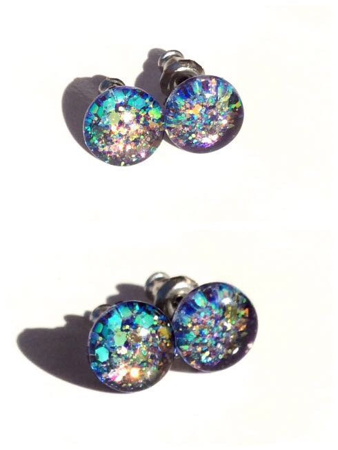 Hochzeit - Tiny stud earrings kaleidoscopic, glitter stud earrings, resin stud earrings, small stud, glass stud, glitter stud, summer earrings, gift