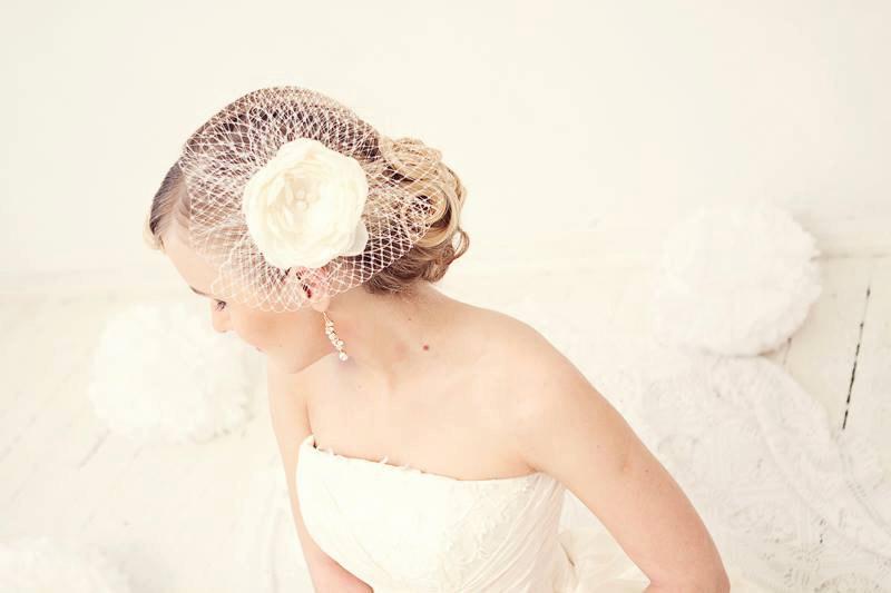 Hochzeit - Ivory birdcage veil, Bridal birdcage veil,  Flower birdcage fascinator, Ivory birdcage veil, Wedding veil, Bridal head piece