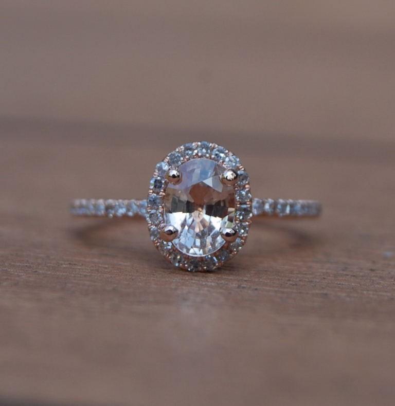 زفاف - Rose gold engagement ring. Peach sapphire diamond ring. 14k rose gold oval sapphire ring. Engagement rings by Eidelprecious.