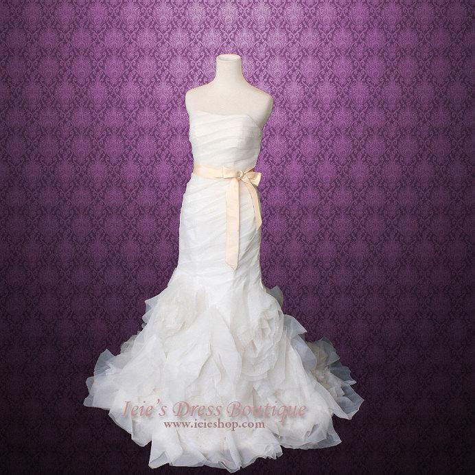 Hochzeit - Strapless Organza Ruffle Mermaid Wedding Dress 