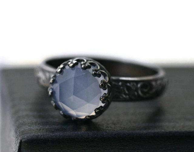 زفاف - Light Blue Chalcedony Ring, Natural Gemstone Engagement Ring, Periwinkle Blue Gemstone, Oxidized Silver, Renaissance Style Ring, Floral Band
