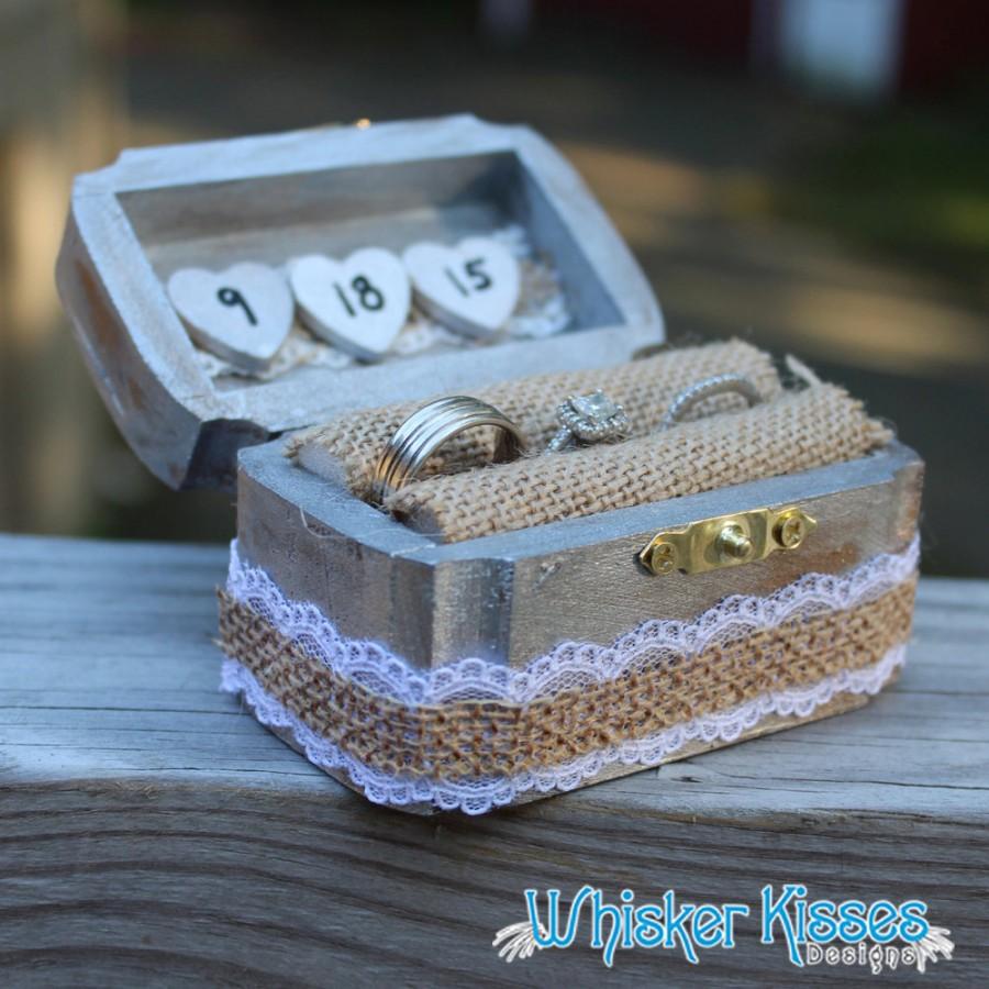Mariage - Rustic Wedding Ring Box ~ Engagement Proposal Box ~ Wooden Ring Box  ~ Burlap and Lace ~ Ring Holder, Ring Bearer, Ring Pillow, Personalized