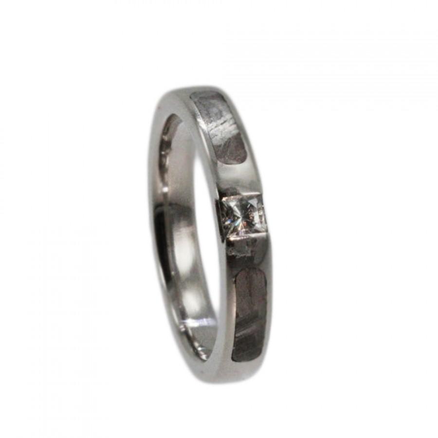 زفاف - Meteorite Engagement Ring, White Gold Ring inlaid with Meteorite and a beautiful center Moissanite Engagement Ring