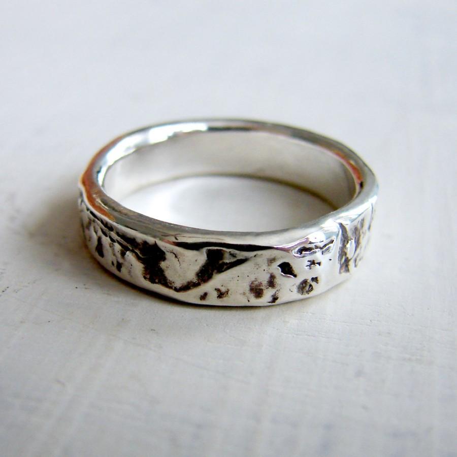 زفاف - Silver Birch Bark Wedding Ring. Simple Silver Patterned Wedding Ring. Rustic Silver Ring. Wood Grain Wedding Ring