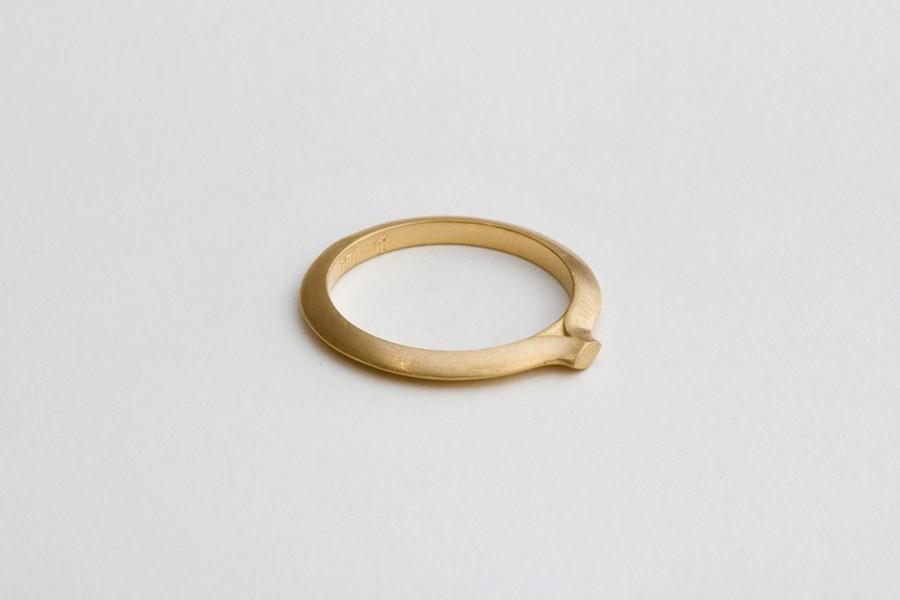 Hochzeit - 18 karat gold Dainty ewer 18k gold solid thin wedding band ring, tiny seal unique Signet Ring, Disrupted, custom size, Berman Designers