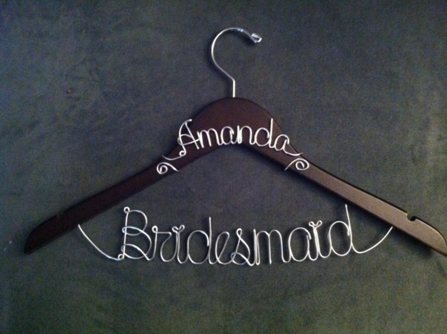 Свадьба - BUY 2 - Get 1 FREE-- Bridesmaid Hanger WITH Name