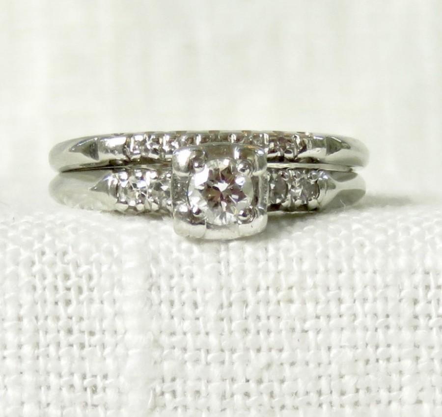Свадьба - Vintage Platinum and Diamond Engagement Ring and Wedding Band Set