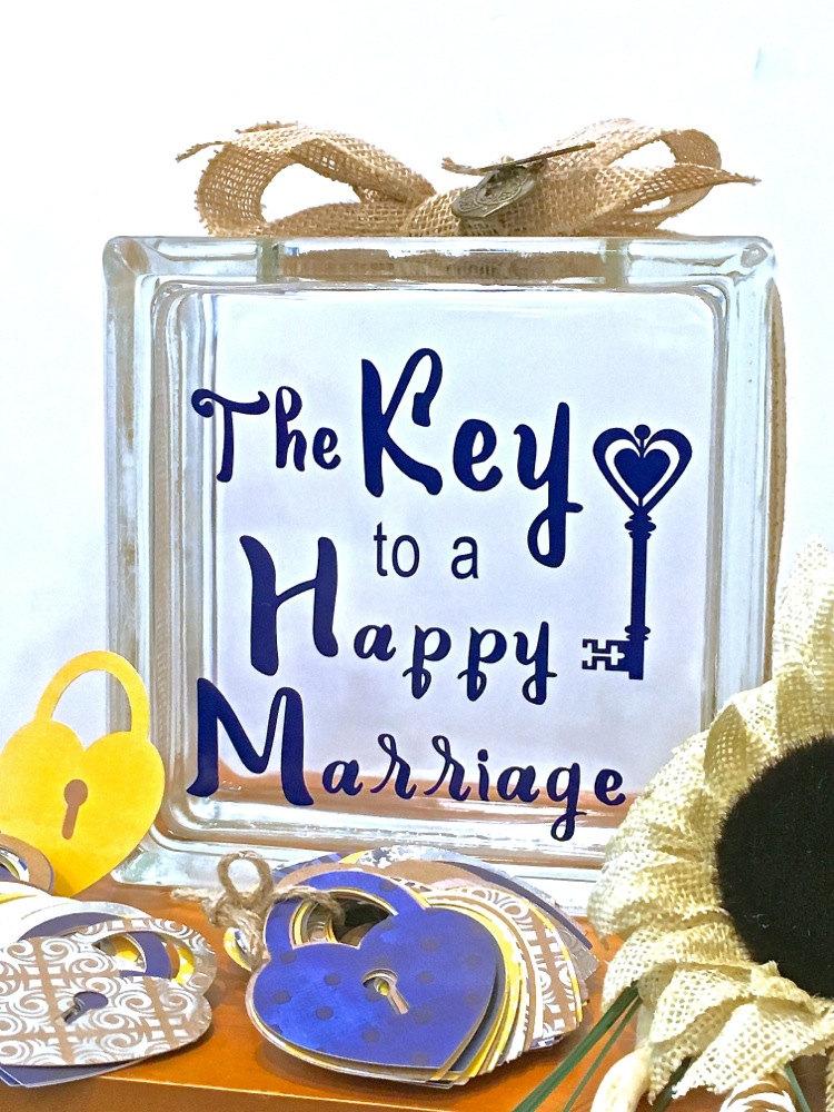 Hochzeit - Guest Book Alternative - Glass Block with "The Key to a Happy Marriage" - May Be Personalized for Free - Paper Locks in Coordinating Colors