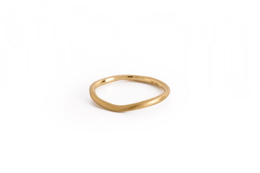 Mariage - Unique Wedding Band, 18K Gold Wedding Ring Sculptured By Hand.