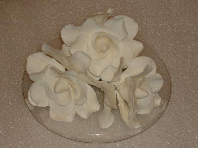 زفاف - Gumpaste Gardenias for Wedding, Shower and Special Occasion Cakes