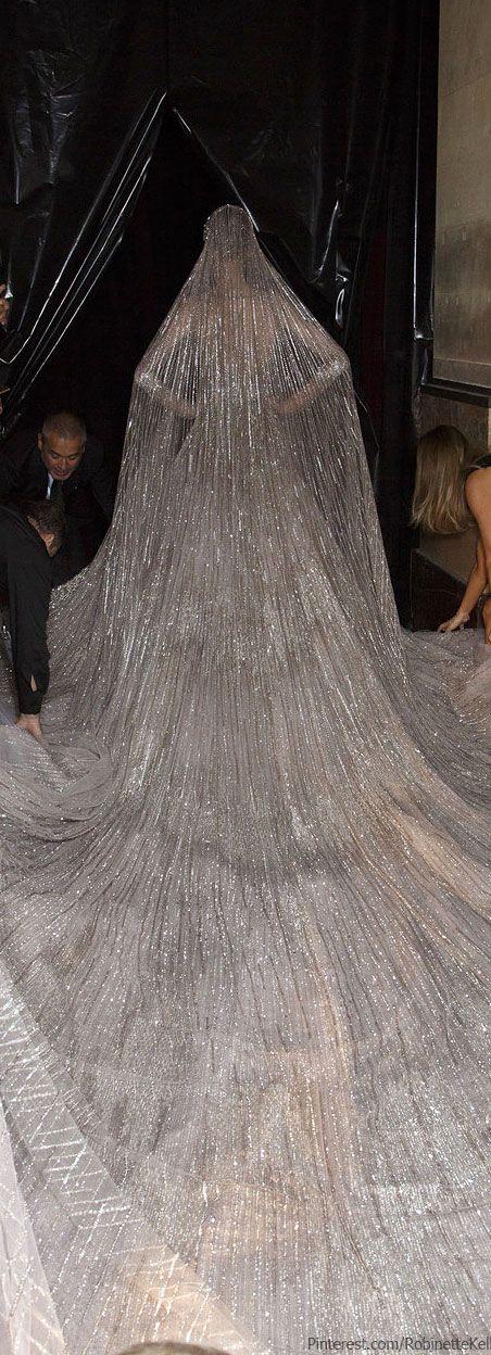 Wedding - Elie Saab At Couture Fall 2013 (Backstage)