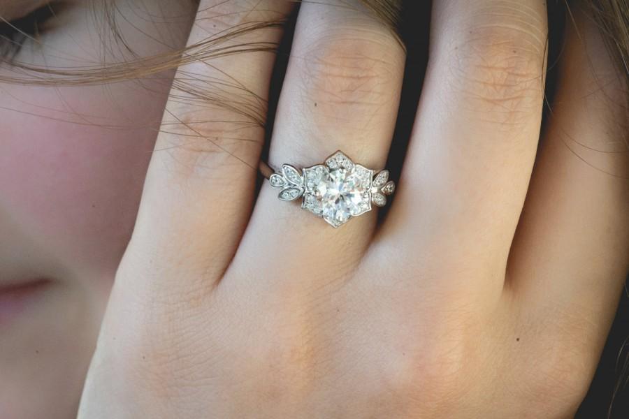 زفاف - Art Deco Engagment Ring, Wedding Ring, Promise Ring, Flower Ring, Vintage Inspired Engagement Ring, Diamond Simulants, Sterling Silver