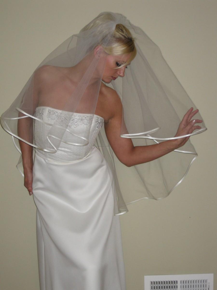 زفاف - Wedding veil Oval cut gather center top 2 layers with 1/4" folded satin ribbon 30/42".