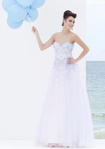 Свадьба - Lace Up Sweetheart Tulle Appliques Ruched Floor Length