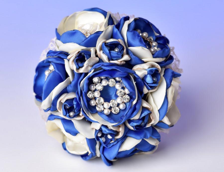 Hochzeit - Blue ivory brooch bouquet, brocheboeket, wedding bouquet