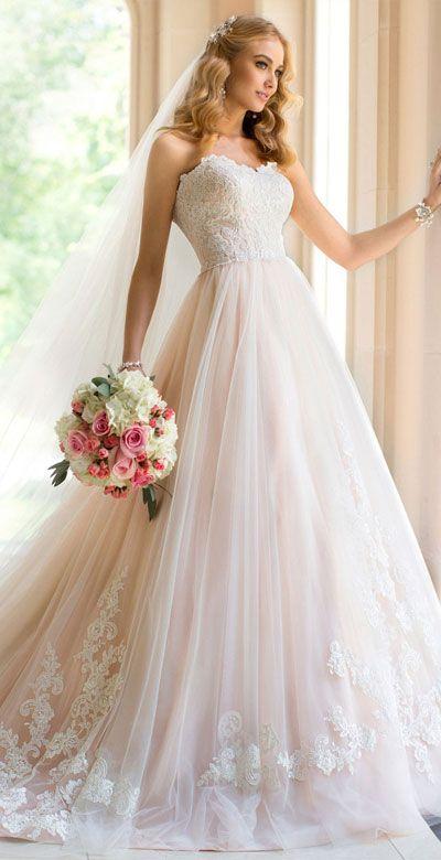 Hochzeit - 10 Dresses For A Destination Wedding