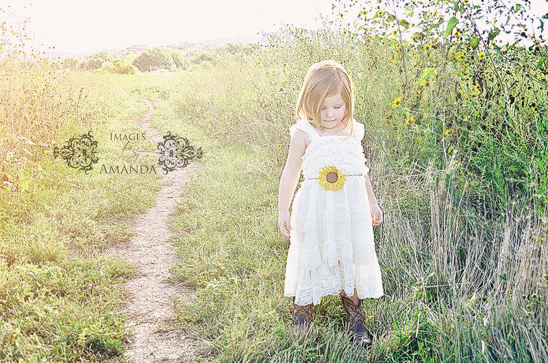 زفاف - Sunflower Flower Girl Dress -Ivory Lace Baby Doll Cap Sleeve Dress - Fall Rustic Flower Girl Dress- Sunflower Wedding-Lace Flower