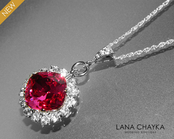 Hochzeit - Fuchsia Crystal Halo Necklace Swarovski Fuchsia Hot Pink Rhinestone Sparkly Necklace Dark Pink Chain Necklace Bridal Bridesmaids Jewelry