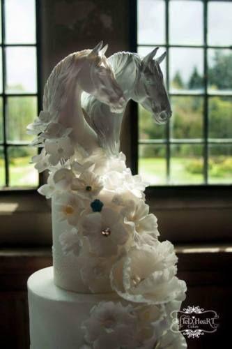 Свадьба - GORGEOUS Cake Toppers Horses Equestrian Bride Groom Wedding Head Resin Romantic