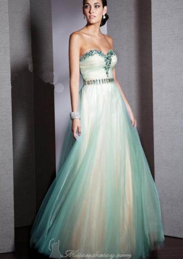 Свадьба - Sweetheart Crystals Tulle Floor Length Ball Gown