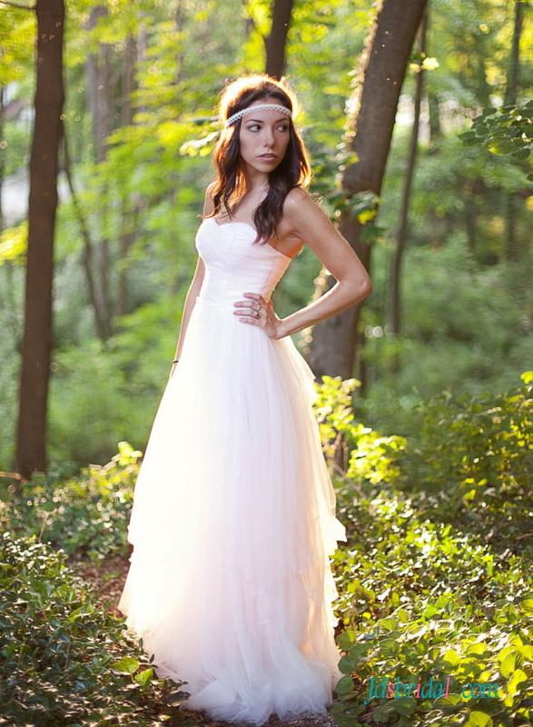 Hochzeit - Ethereal simple boho blush tulle wedding dress gowns