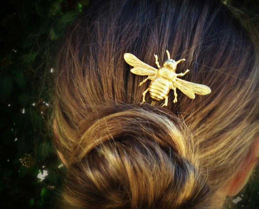 Hochzeit - Large Bee Bobby Pin Bee Hair Pin Gold Bee Hair Clip Hair Accessories