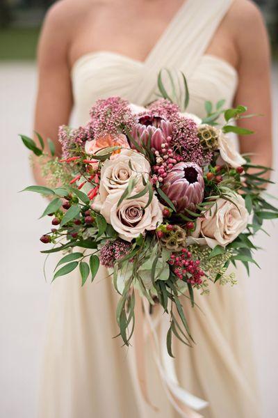 Wedding - 10 Colorful Fall Bridal Bouquets - Weddings Illustrated