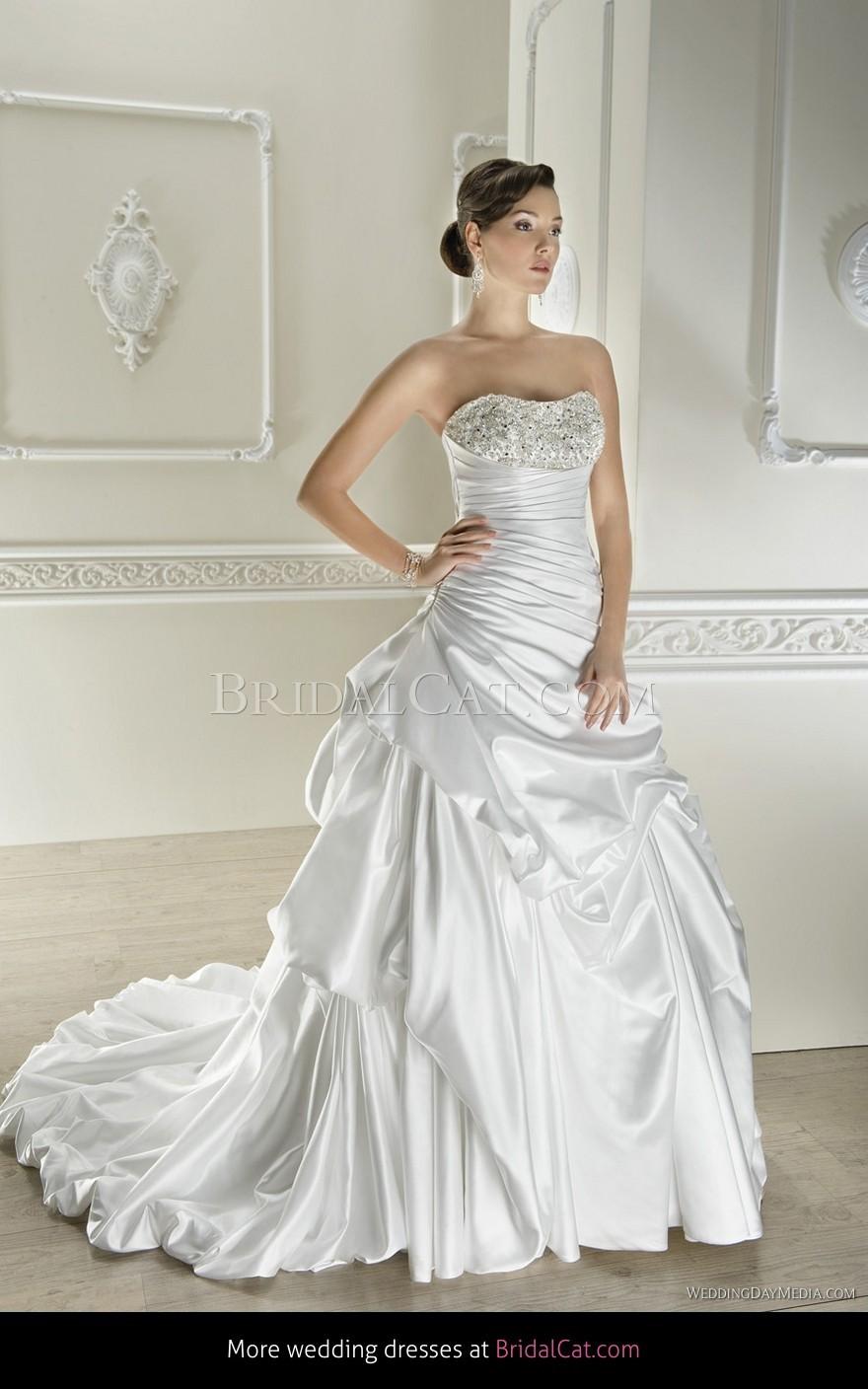Wedding - Cosmobella 2013 7570 - Fantastische Brautkleider