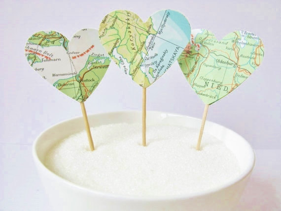 زفاف - 12 x Vintage Atlas Map Heart Cupcake Picks - Cupcake Toppers - Flags - Wedding - Map Bridal Shower,