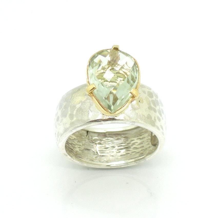 Wedding - Green amethyst ring Drop shape set in yellow gold & hammered silver