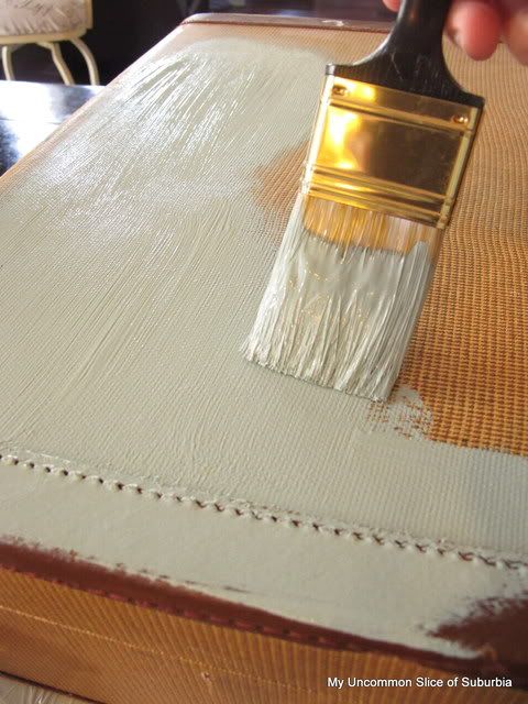 Hochzeit - Painting An Old Suitcase