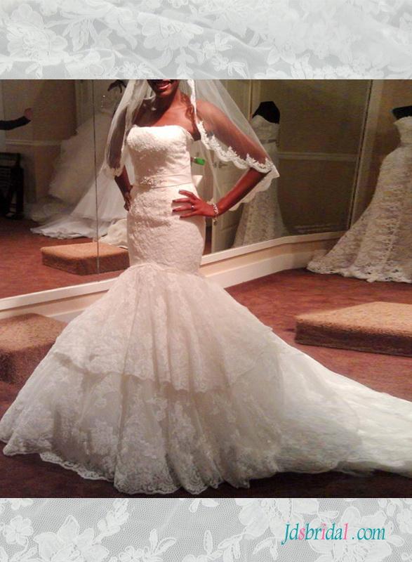 Hochzeit - Stunning strapless tiered lace mermaid wedding dress