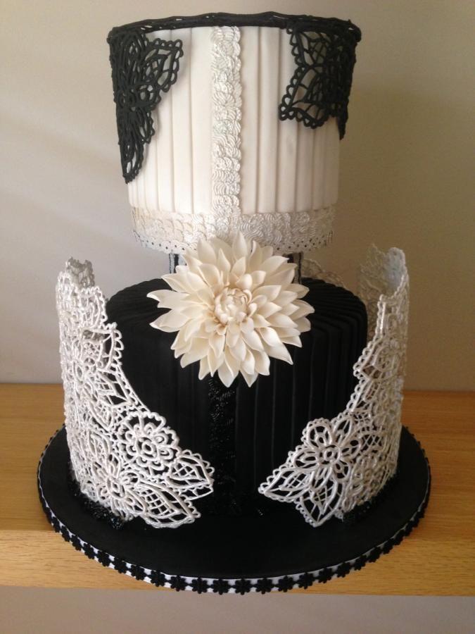 Mariage - Black And White Lace