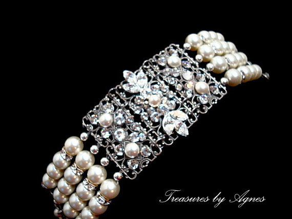 Wedding - Bridal bracelet, Wedding pearl bracelet, Bridal cuff bracelet, Wedding jewelry Statement bracelet, Swarovski crystal bracelet, Vintage style
