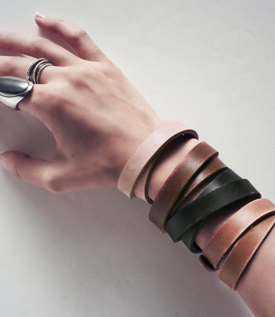 زفاف - Leather Wrap Bracelet