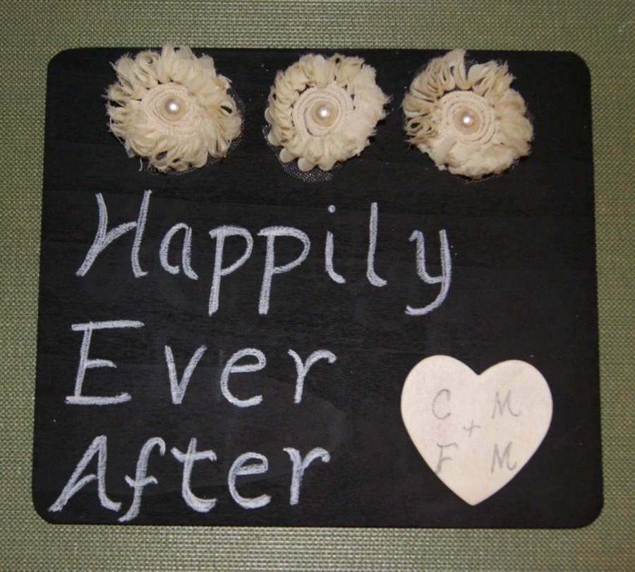 Hochzeit - Rustic Wedding Sign / Custom Wedding Sign / Happily Ever After / Chalkboard Wedding Sign / Rustic Chic Wedding Photo Prop / Country Wedding