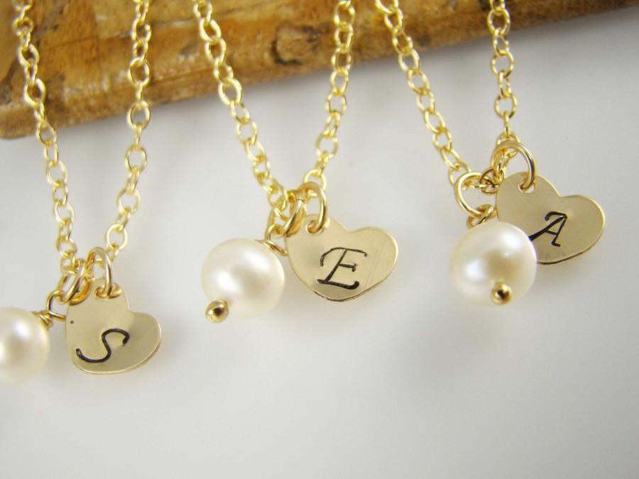 Hochzeit - Flower Girl Gift Gold Initial Necklace, Personalized Flower Girl Jewelry, Gold Heart Charm, Wedding Jewelry FG002