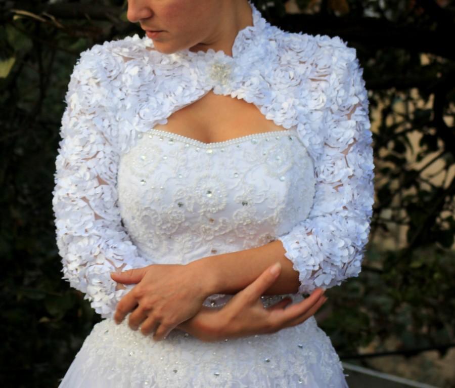 زفاف - Flower Power - Bridal Bolero, Flowery Lace, 3/4 Sleeves, Bridal Shrug, Bridal Jacket