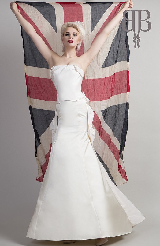 Wedding - Beyond Burlesque Anna bodice, Bella skirt and removable bustle - Stunning Cheap Wedding Dresses