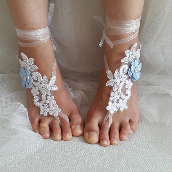 Mariage - bridal accessories, white lace, wedding sandals, shoes, free shipping! Anklet, bridal sandals, bridesmaids, wedding gifts.......