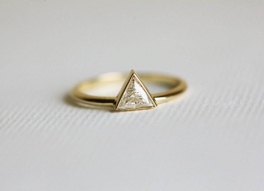 زفاف - 0.3 Carat Trillion Diamond Ring, Diamond Engagement ring, Triangle Diamond Ring, 18k solid gold Diamond Ring