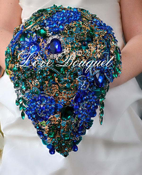 Mariage - Brooch Bouquet, Unique Wedding Bouquet, Royal Blue Emerald Silver & Gold Wedding Bouquet, Bridal Bouquet, Jewelry Bouquet, Cascading Bouquet