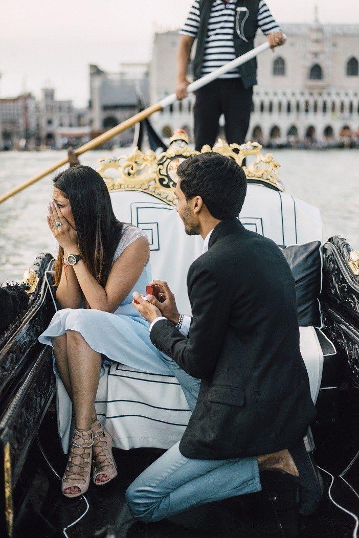 Hochzeit - Jes And Nihal's Venice Gondola Proposal