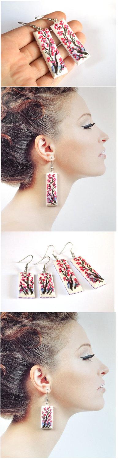 زفاف - Earrings Sakura painting on wood Handmade Dangling ethnic earings wedding folk jewelry Gift idea for her Pink and White bright Japan earings