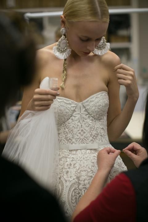 Hochzeit - Dramatic Embroidery / Wedding Style Inspiration