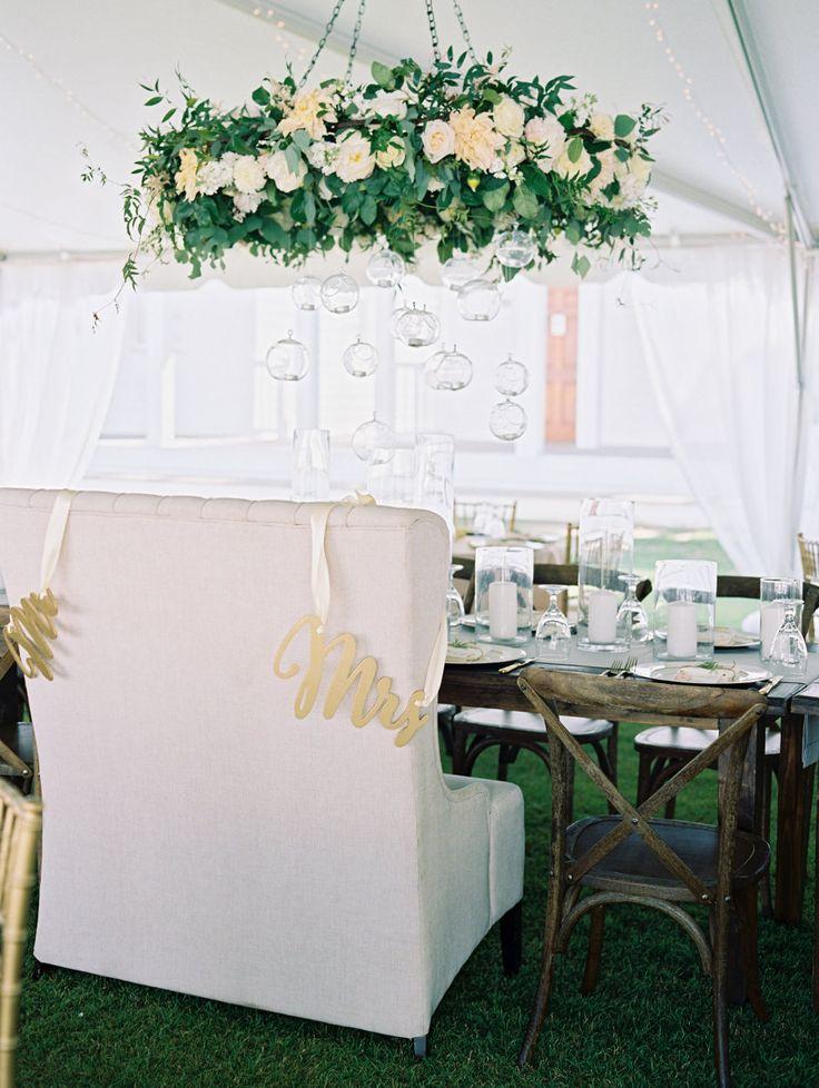 Mariage - The Cutest Little White Chapel Wedding With Big Style Moments