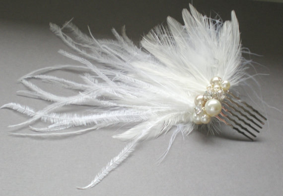 Свадьба - CRAZY SALE  Bridal Ostrich Feather Comb... Fascinator .. Chic Prom  Elegant Evening Wear. Holiday.