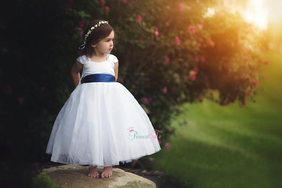 Свадьба - Flower Girl Dresses with Deep Royal Sash,  White or Ivory Flower Girl Dress, Tutu Flower Girl Dress, Flower Girl Tutu Dress, Tulle Dress